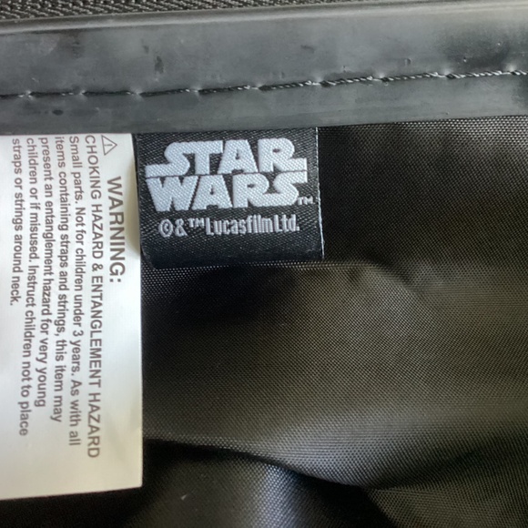 NEW Star Wars Storm Trooper Hard Sided BLACK AND WHITE Wheeled Luggage 18” kids - Picture 12 of 16